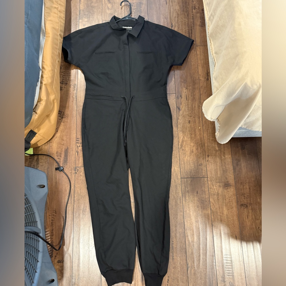 NWOT Petite Mandala Women’s Jumpsuit in Black